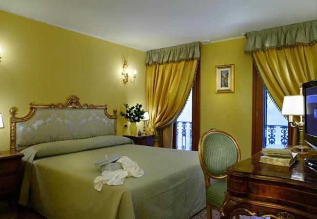 Best Windows Hotel Venice Room photo